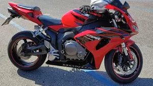 Honda CBR 1000 RR Fireblade (2006 - 07)  (3)