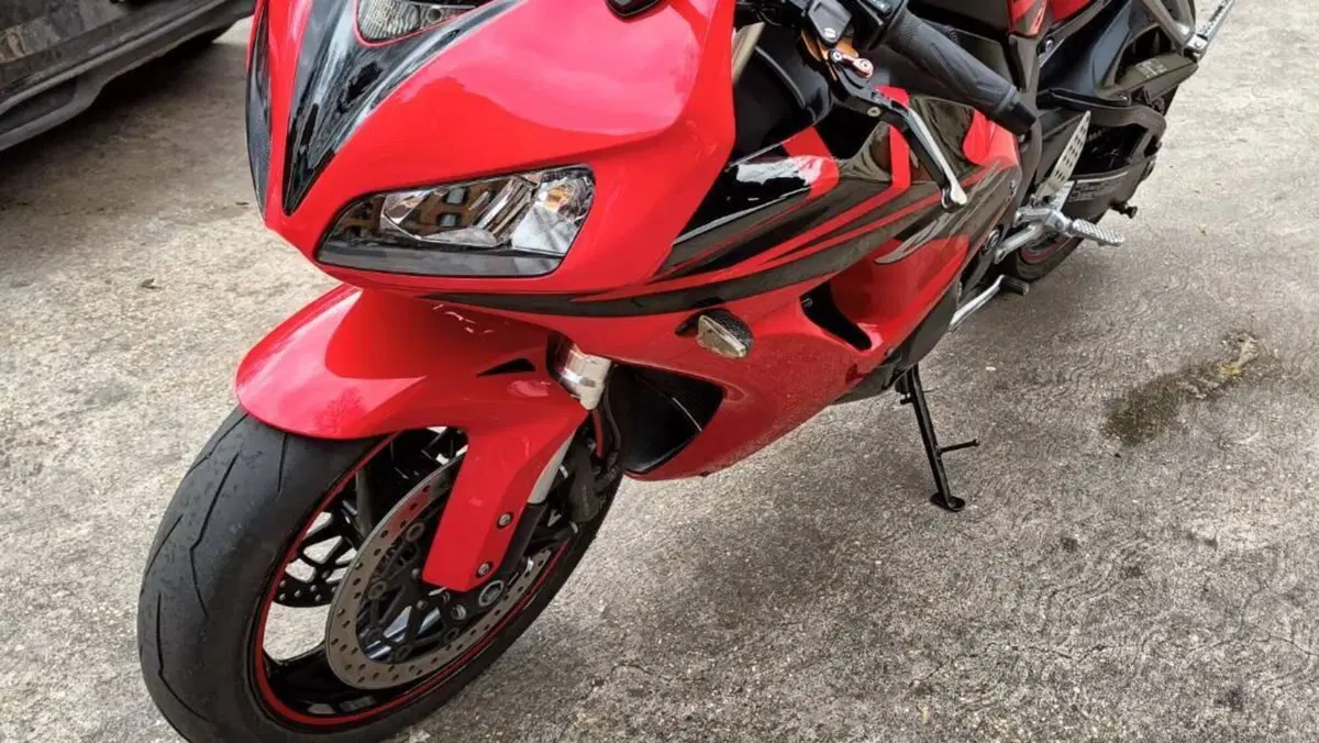 Honda CBR 1000 RR Fireblade (2006 - 07)  (5)