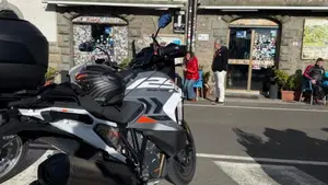 KTM 1290 Super Adventure S (2021 - 25)  (3)