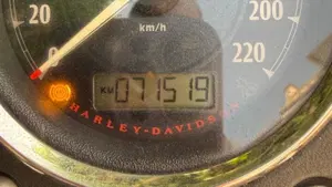 Harley-Davidson 1690 Street Bob Special (2015 - 16) - FXDB  (4)