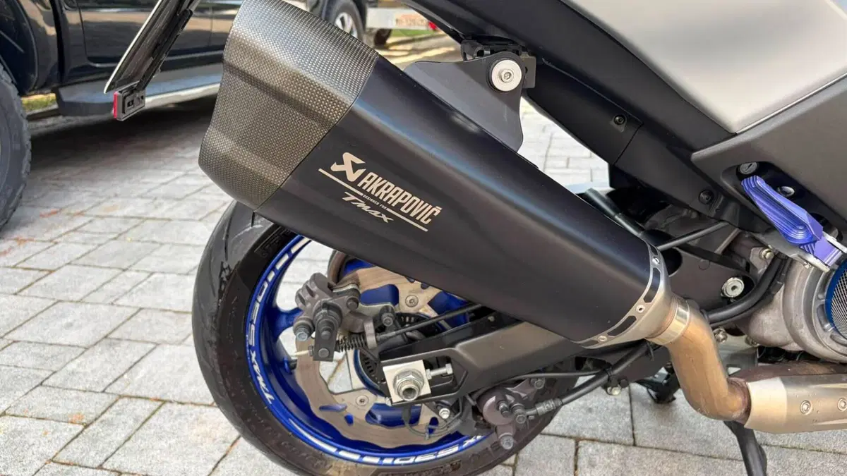 Yamaha T-Max 530 (2017 - 19)  (6)