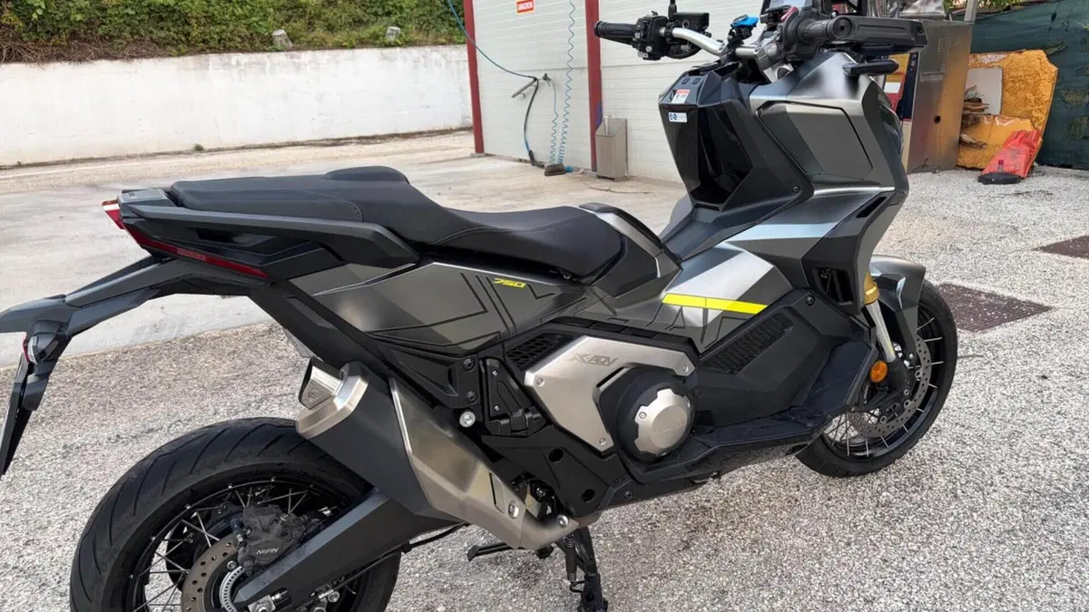 Honda X-ADV 750 DCT (2021 - 24)  (2)