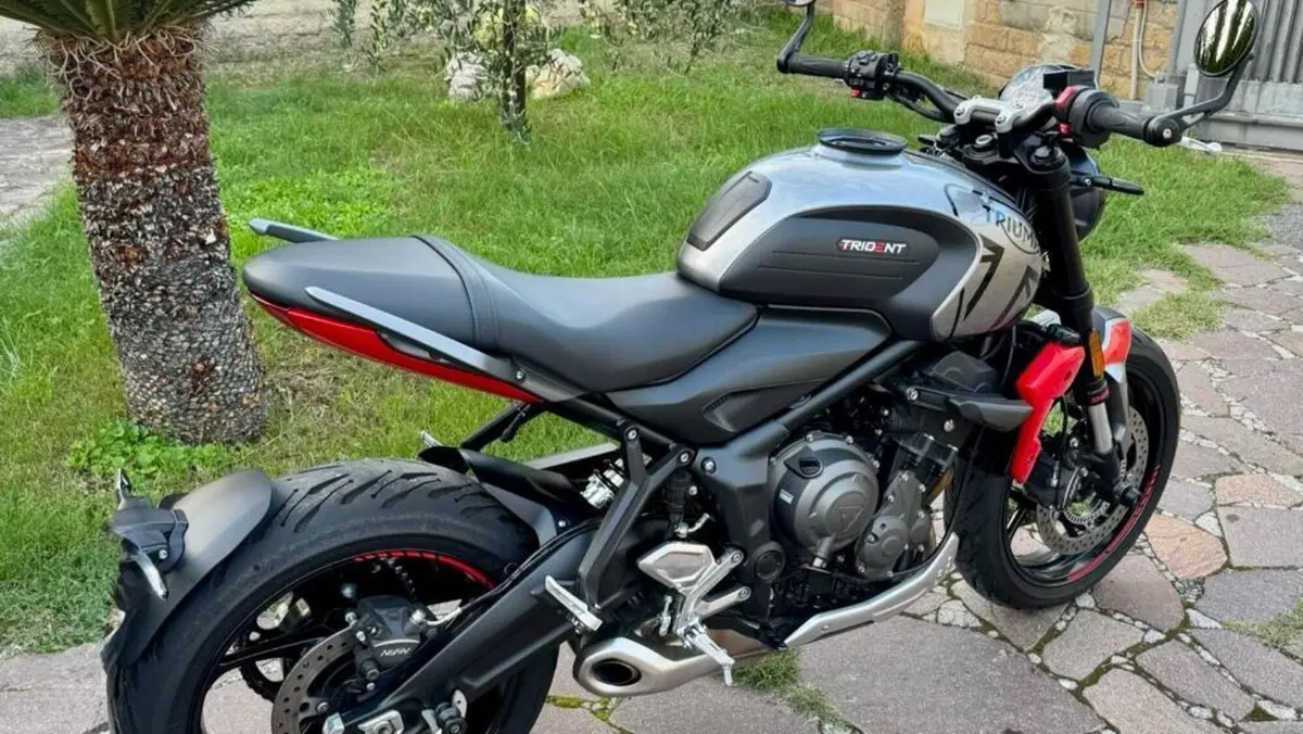 Triumph Trident 660 (2021 - 24)  (2)