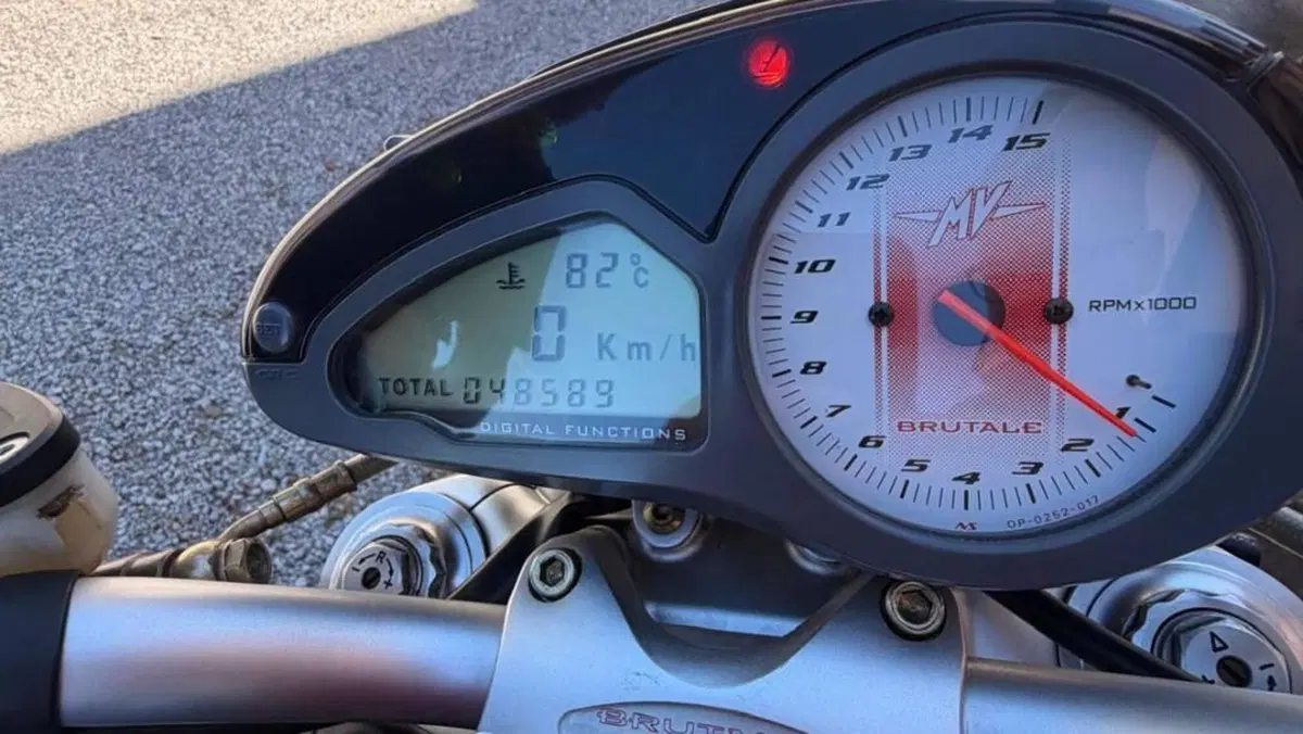 MV Agusta Brutale 910 R (2006 - 11)  (3)