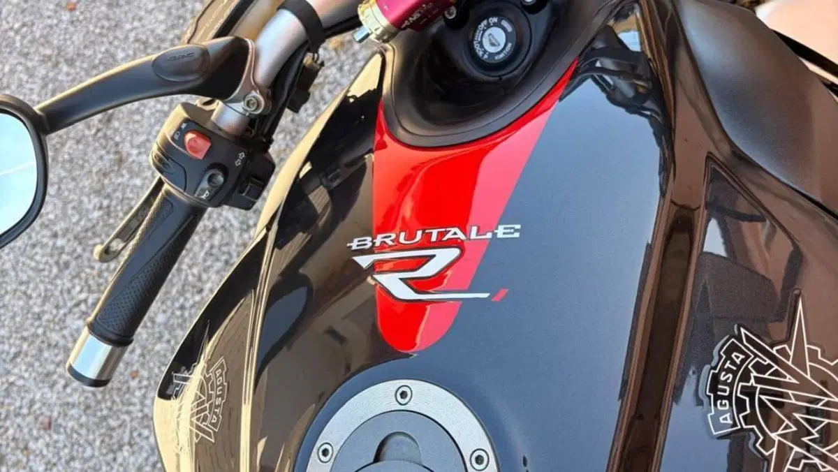 MV Agusta Brutale 910 R (2006 - 11)  (4)