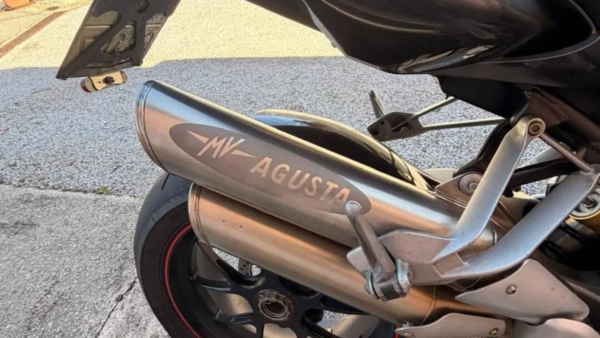 MV Agusta Brutale 910 R (2006 - 11)  (5)