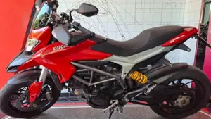 Ducati Hypermotard 821 (2013 - 15)  (2)