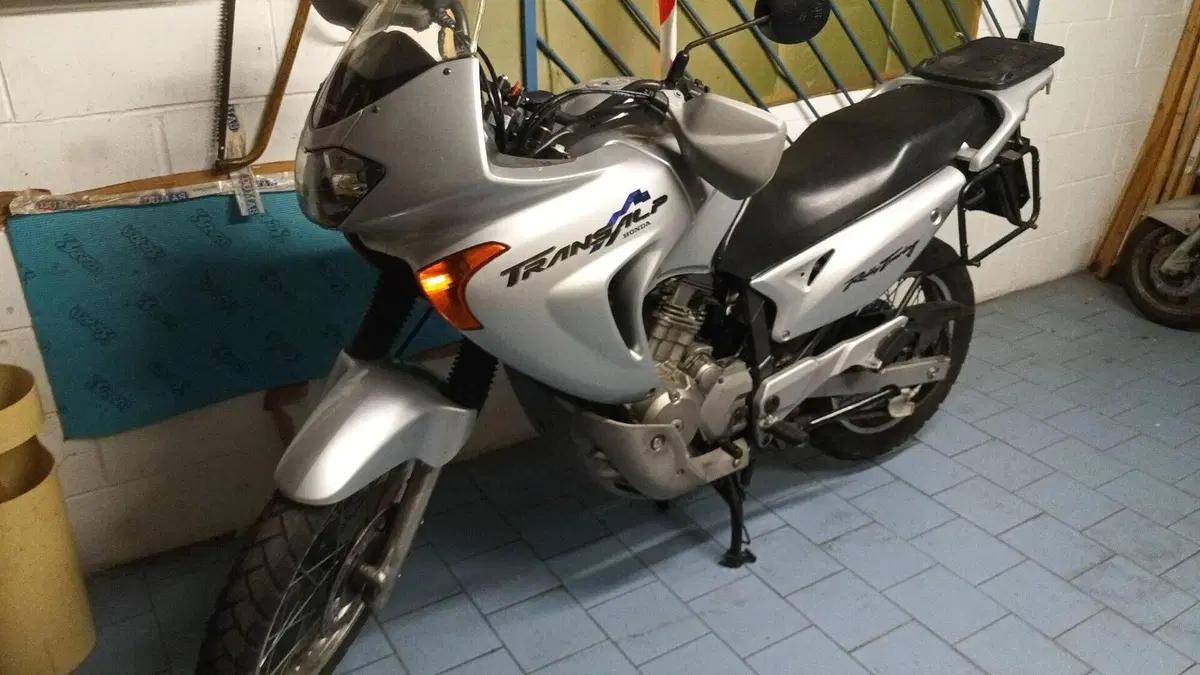 Honda Transalp XL 650V (2000 - 04) 