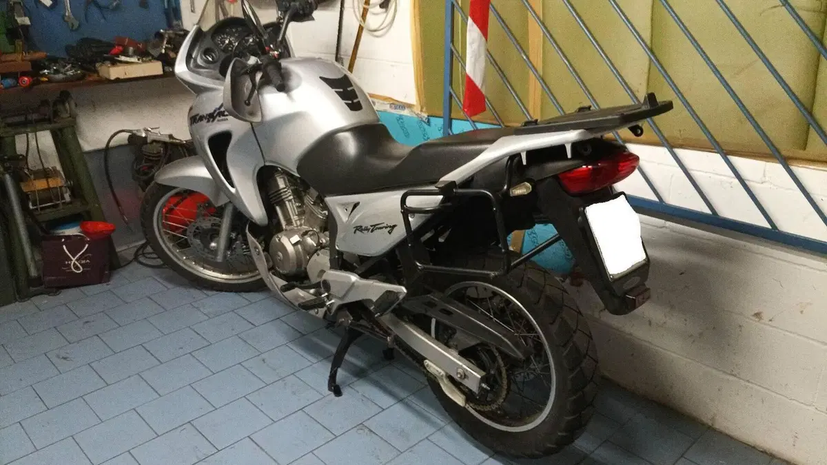 Honda Transalp XL 650V (2000 - 04)  (2)