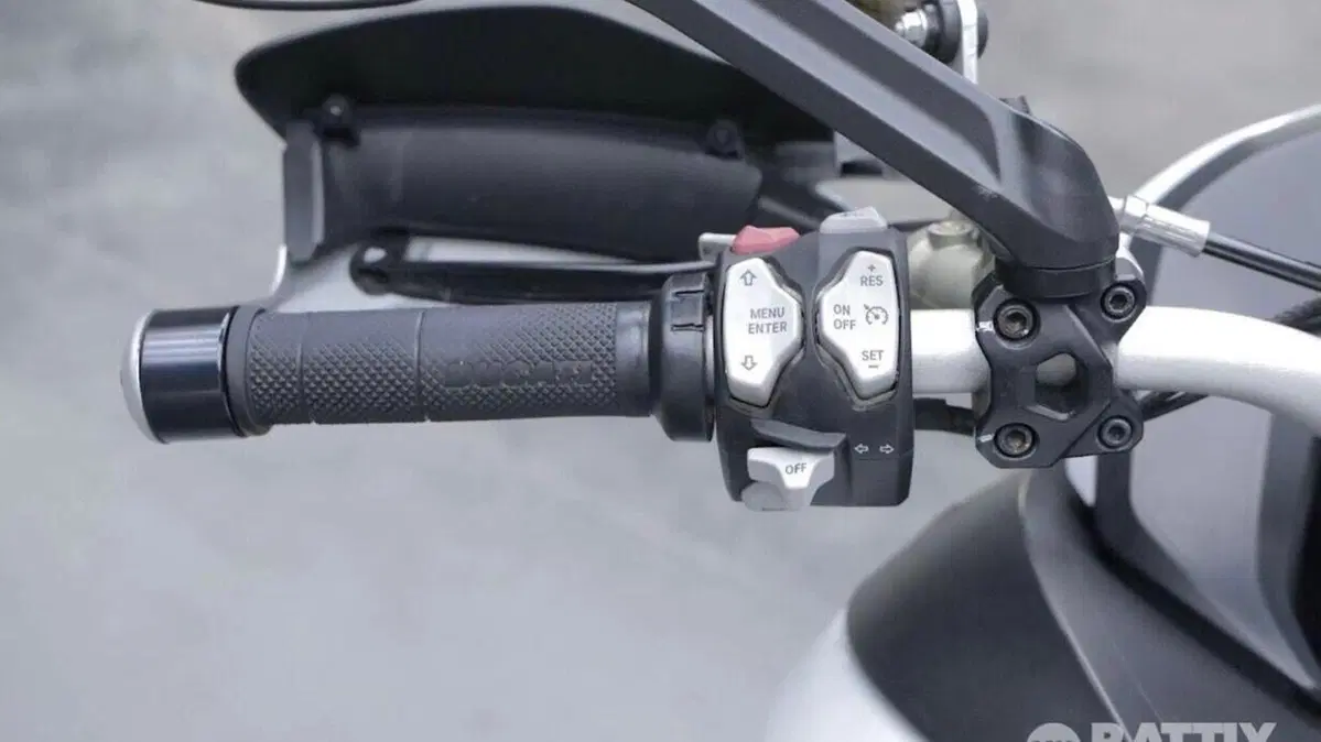 Ducati Multistrada 1200 S Pikes Peak (2016 - 17)  (8)