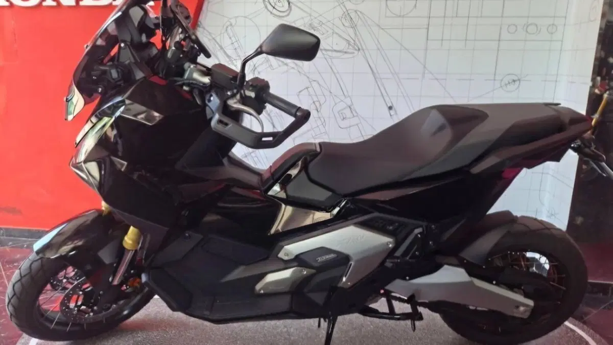 Honda X-ADV 750 (2025 - 26)  (2)