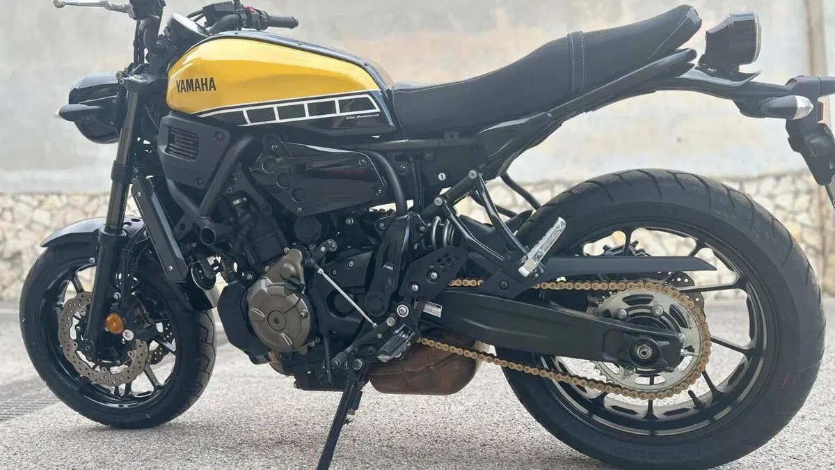 Yamaha XSR 700 ABS 60th Anniversary (2016 - 18)  (8)