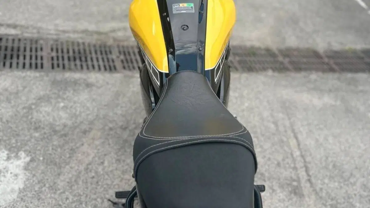 Yamaha XSR 700 ABS 60th Anniversary (2016 - 18)  (18)