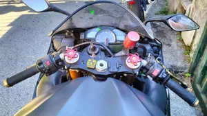 Yamaha YZF R1 (2007 - 08)  (6)