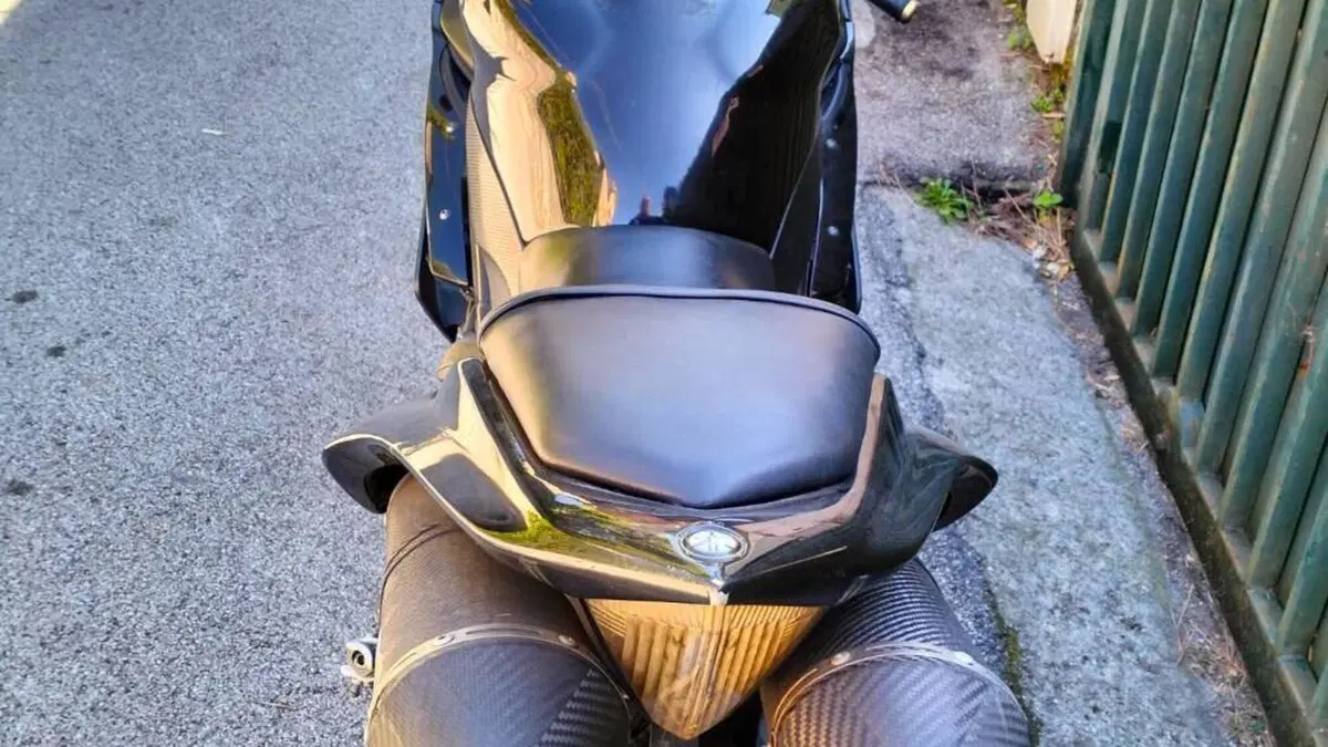 Yamaha YZF R1 (2007 - 08)  (7)