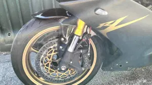 Yamaha YZF R1 (2007 - 08)  (9)