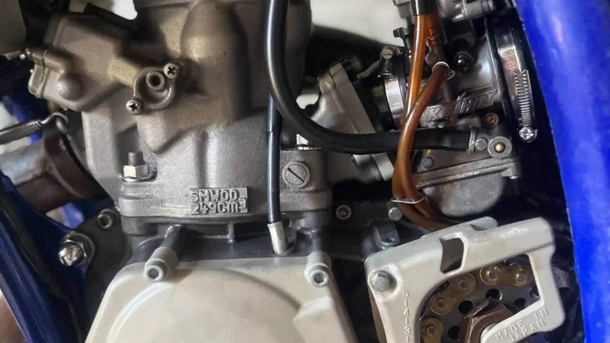 Yamaha YZ 250  (6)