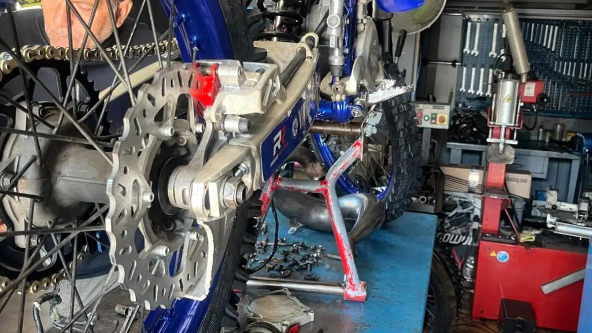 Yamaha YZ 250  (7)