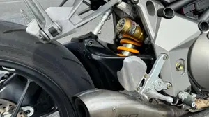 MV Agusta Brutale 910 R (2006 - 11)  (6)