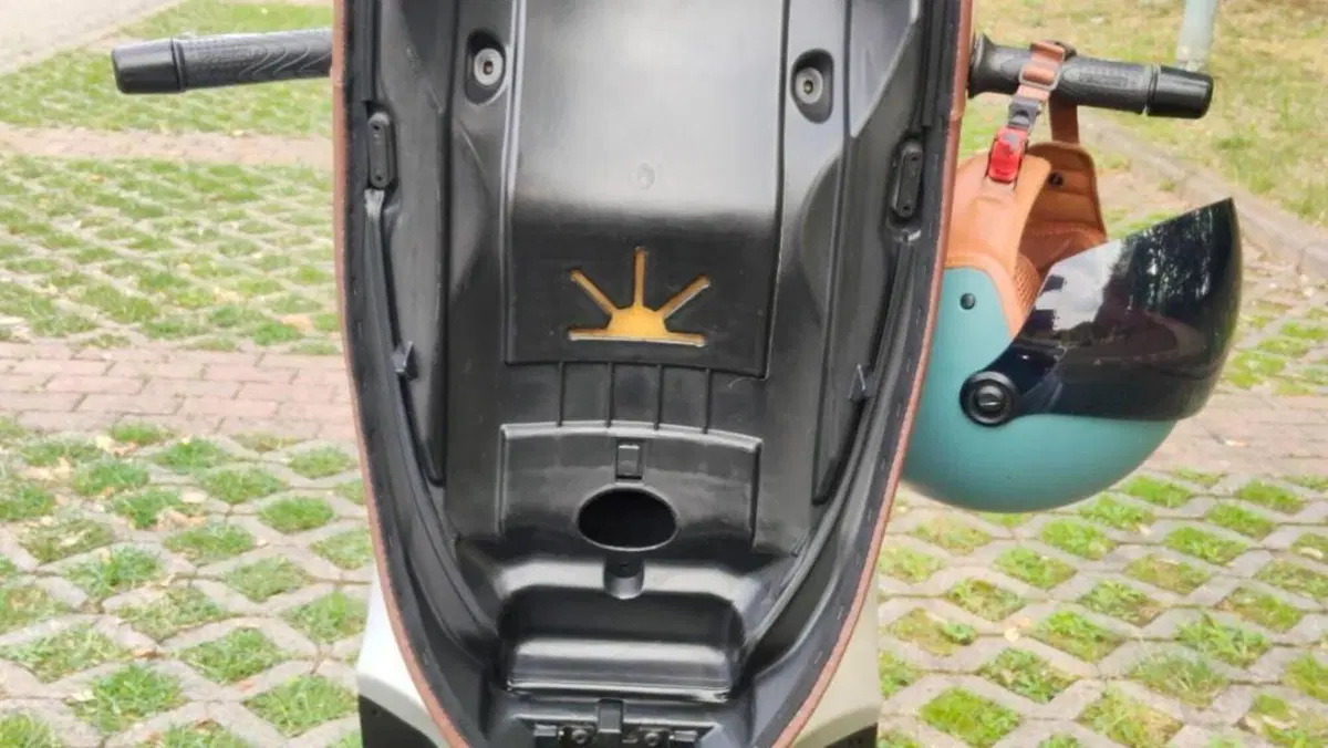 Piaggio Beverly 300 i.e. ABS-ASR (2016 - 20)  (9)