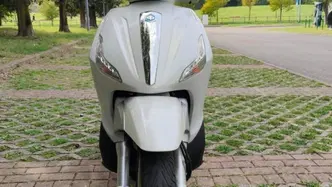 Piaggio Beverly 300 i.e. ABS-ASR (2016 - 20) usata