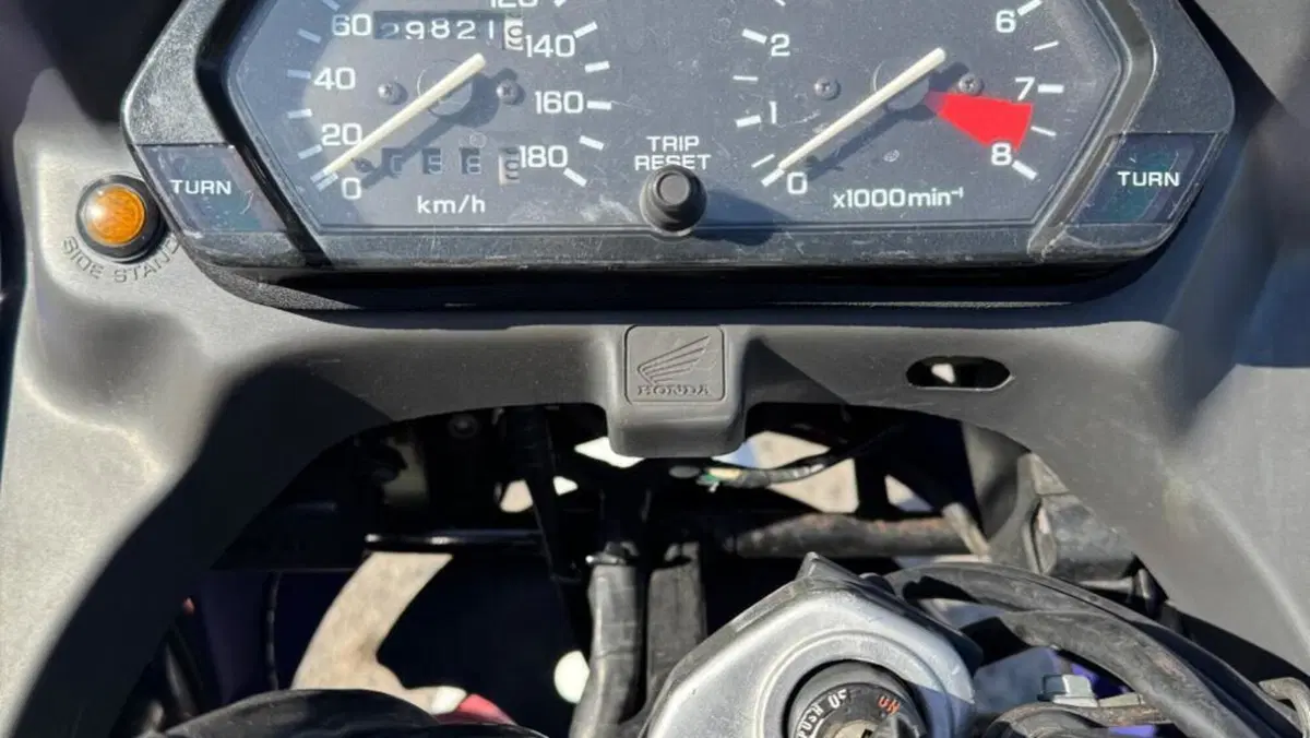 Honda NX 650 Dominator (1991 - 95)  (6)