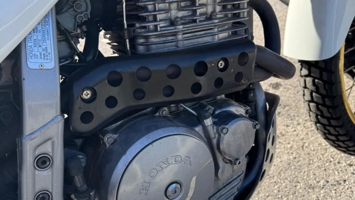 Honda NX 650 Dominator (1991 - 95)  (8)