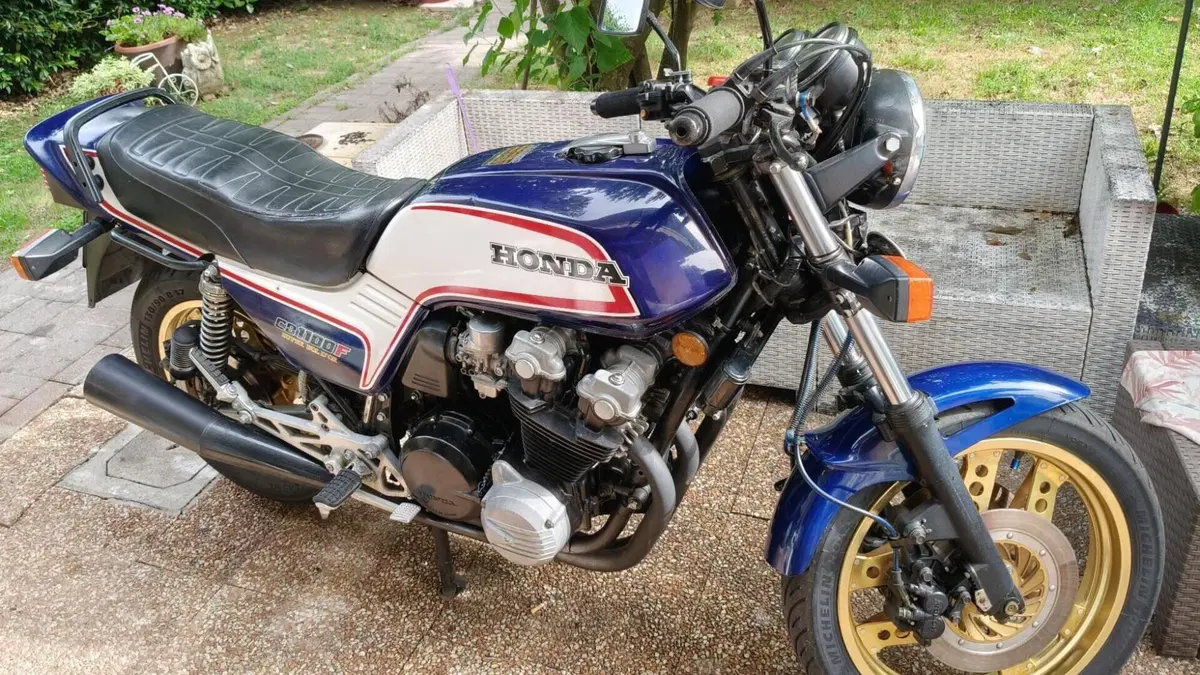 Honda  