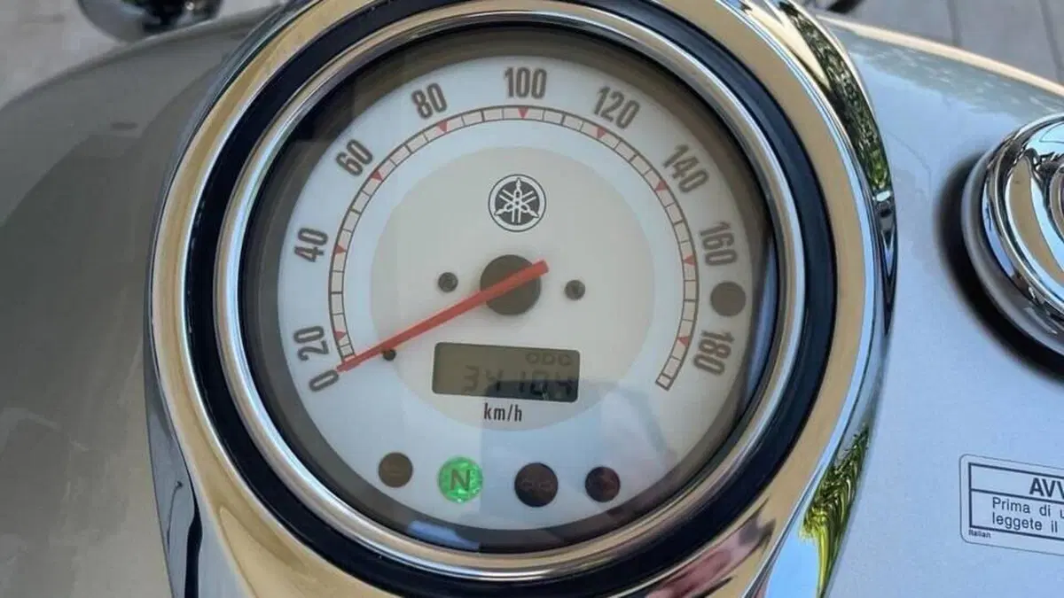 Yamaha XVS 1100 Drag Star (1999 - 06)  (4)