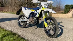 Husqvarna 701 Enduro (2021)  (4)