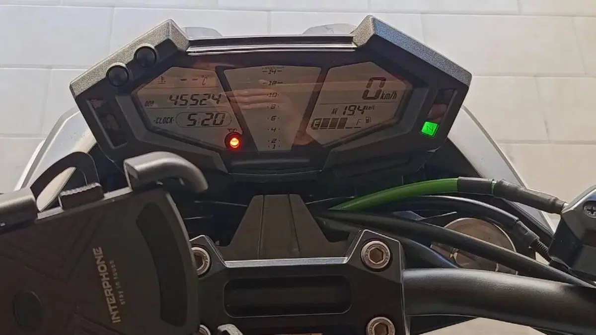 Kawasaki Z 800 e ABS (2012 - 16)  (7)