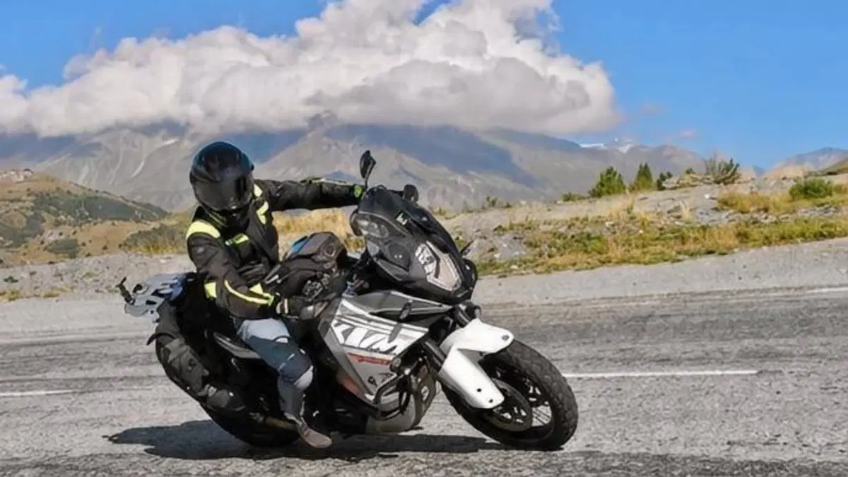 KTM 1290 Super Adventure (2015 - 16)  (6)