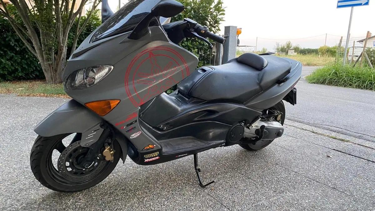 Yamaha T-Max 500 (2001 - 03)  (4)