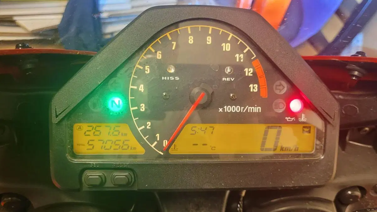 Honda CBR 1000 RR Fireblade (2004 - 05)  (2)