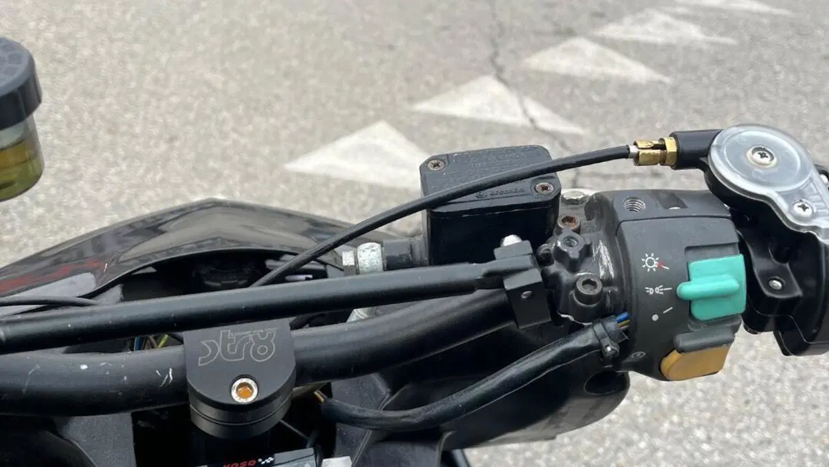 Yamaha Aerox 50 (1999 - 07)  (2)
