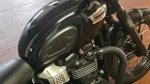 Triumph Bonneville T100 Black (2017 - 20)  (2)