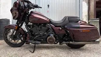 Harley-Davidson CVO Street Glide (2024) usata