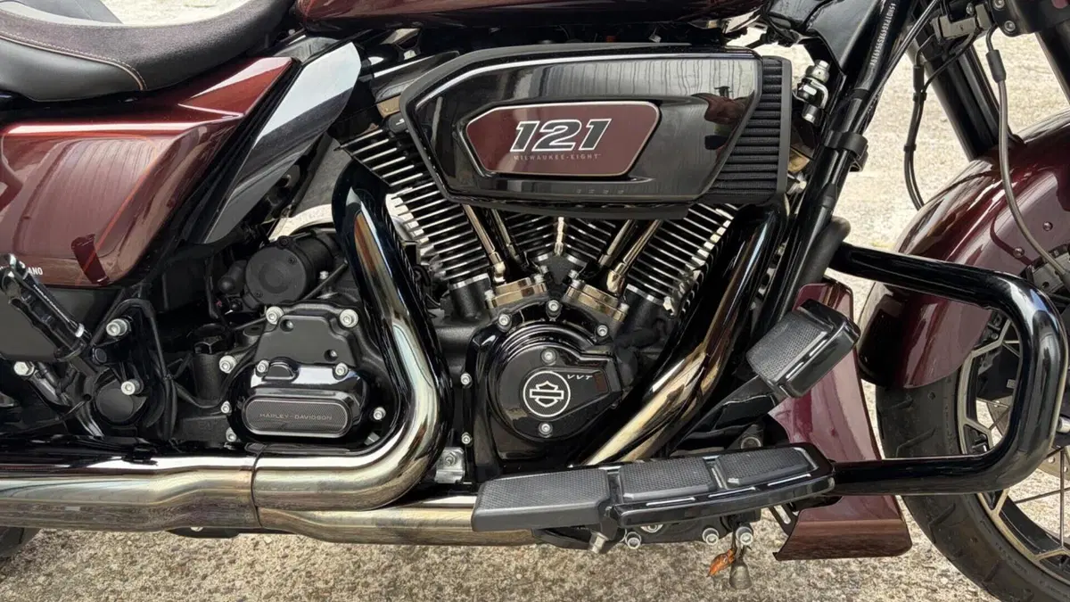 Harley-Davidson CVO Street Glide (2024)  (10)