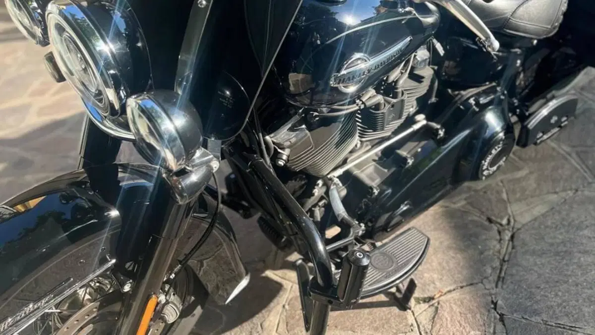 Harley-Davidson 107 Heritage Classic (2018 - 19) - FLHC  (7)