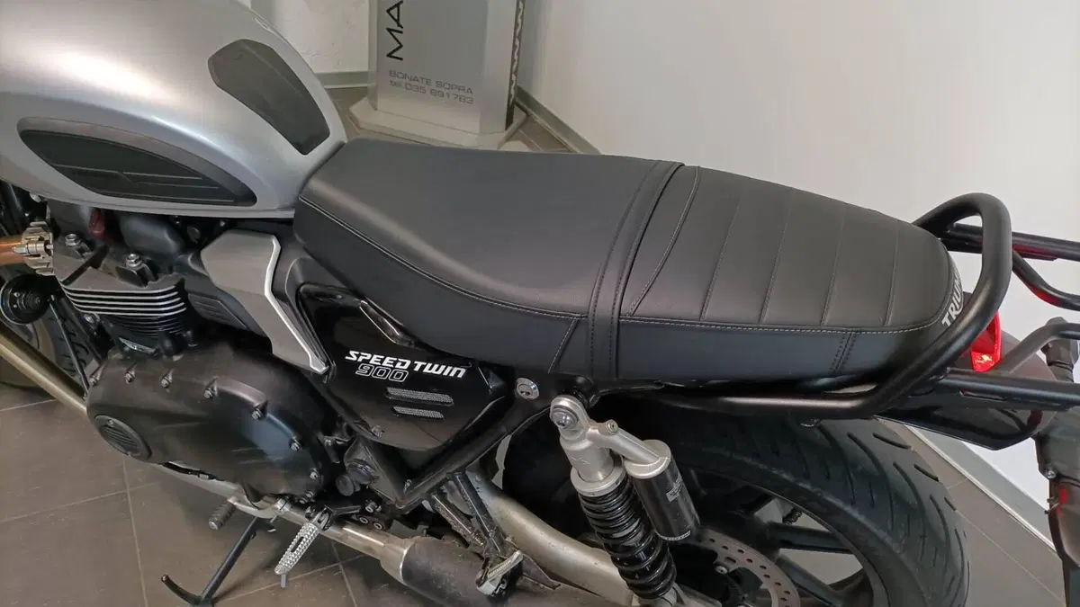 Triumph Speed Twin 900 (2025 - 26)  (9)