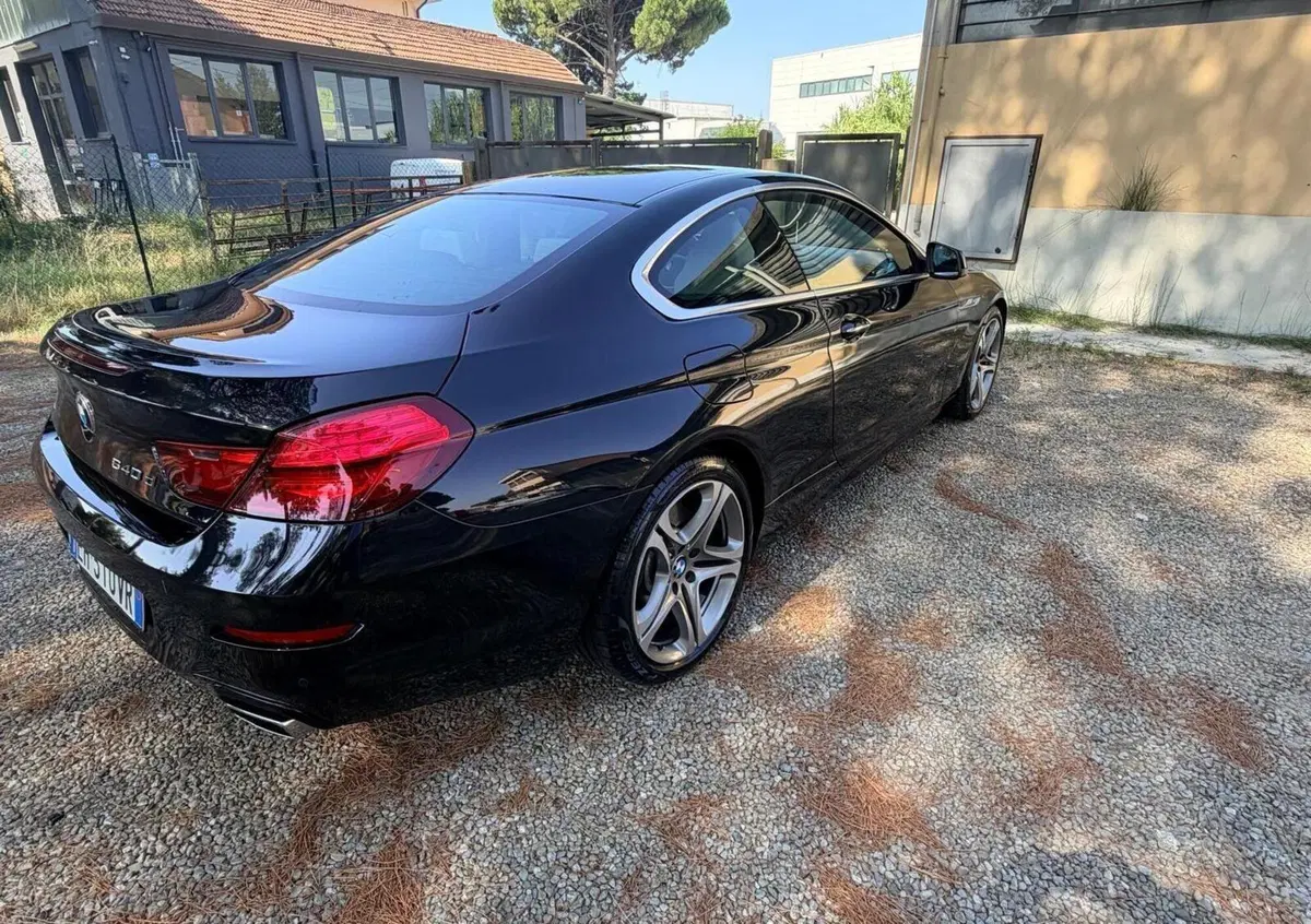 BMW Serie 6 Coupé 640d (4)