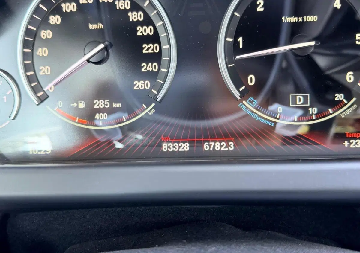BMW Serie 6 Coupé 640d (10)