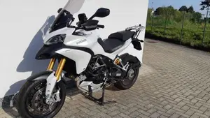Ducati Multistrada 1200 S Touring (2010 - 12)  (2)