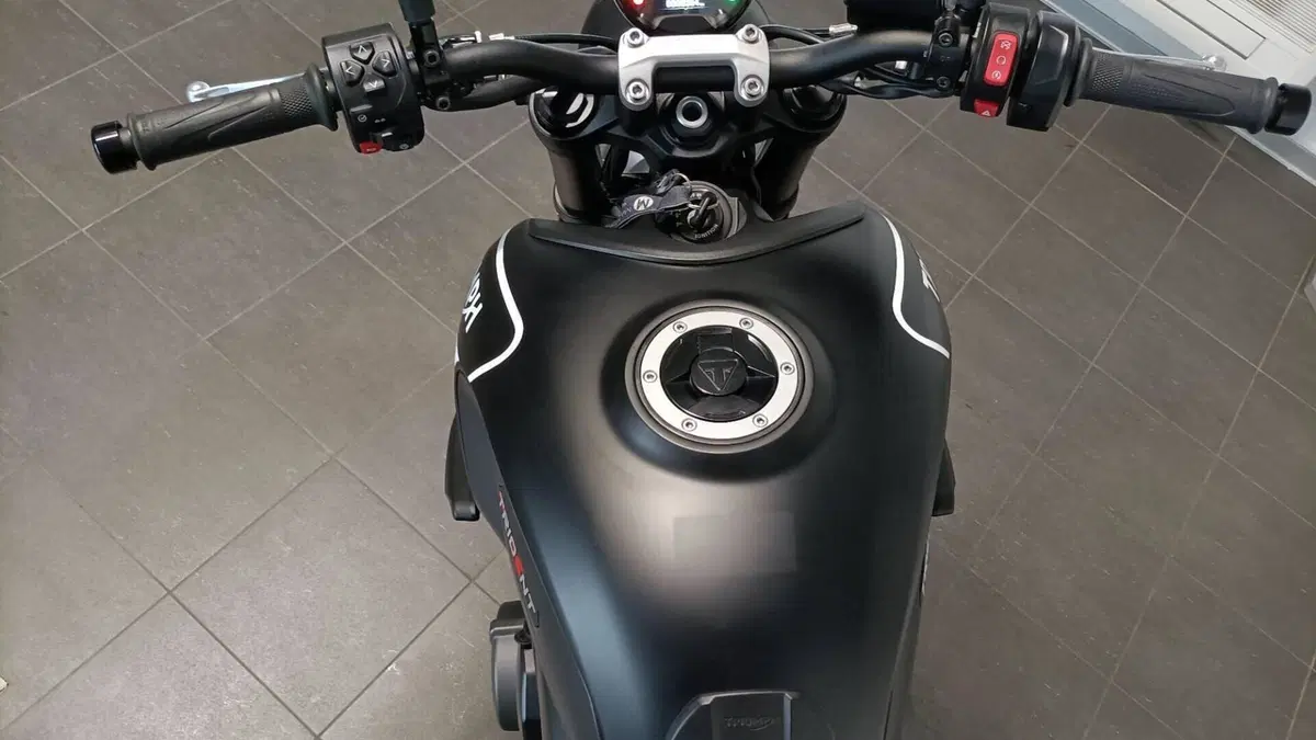 Triumph Trident 660 (2021 - 24)  (12)