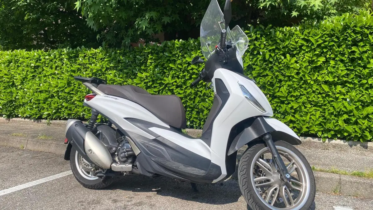 Piaggio Beverly 300 ABS-ASR (2021 - 25)  (5)