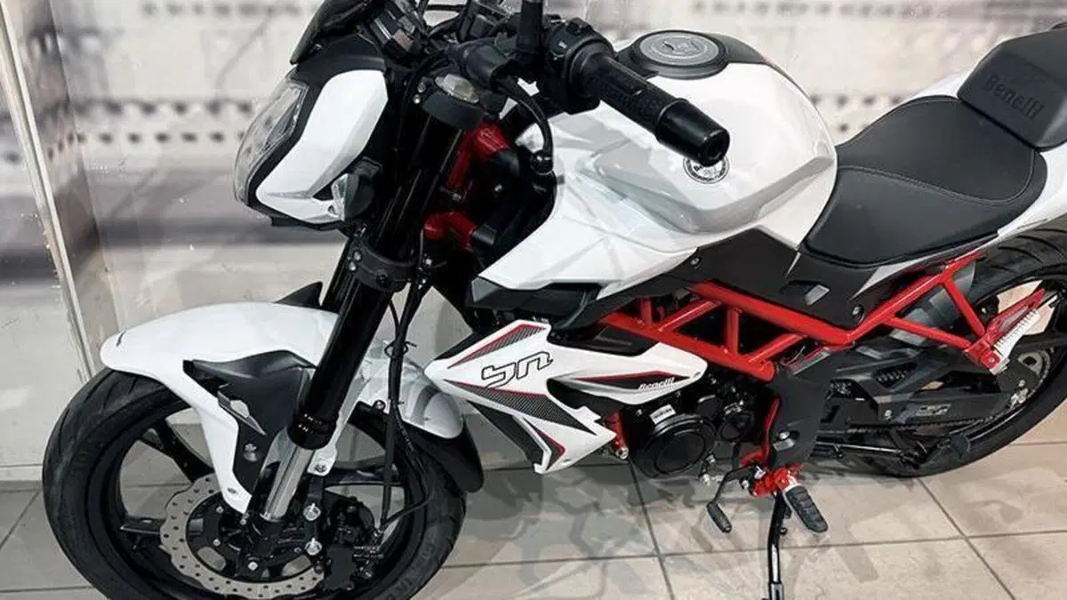 Benelli BN 125 (2021 - 25)  (3)