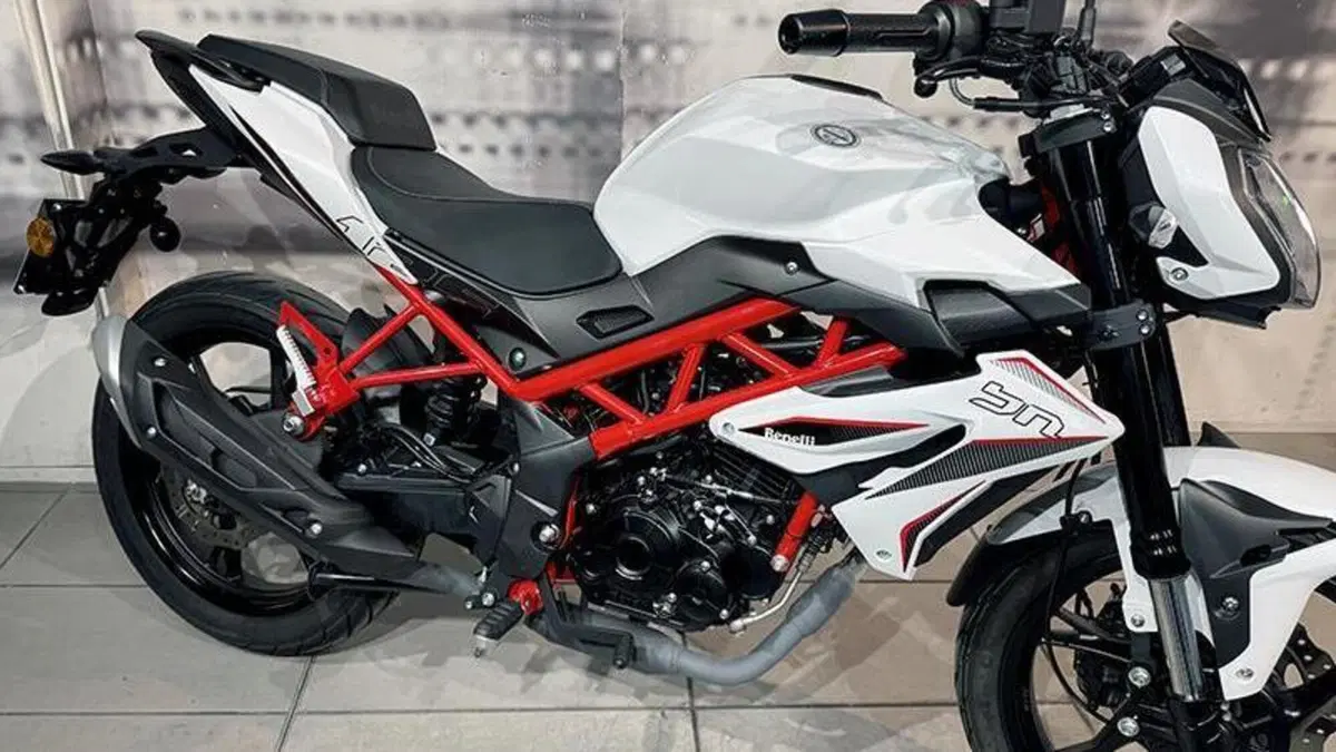 Benelli BN 125 (2021 - 25)  (4)