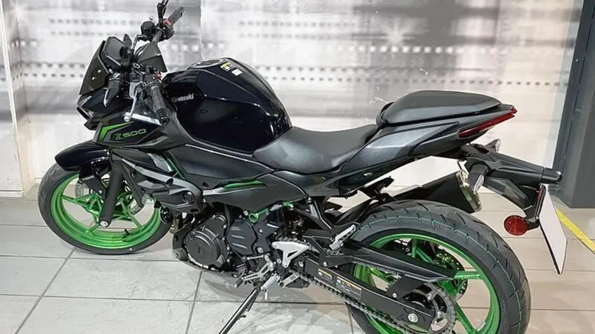 Kawasaki Z 500 SE (2024 - 26)  (2)