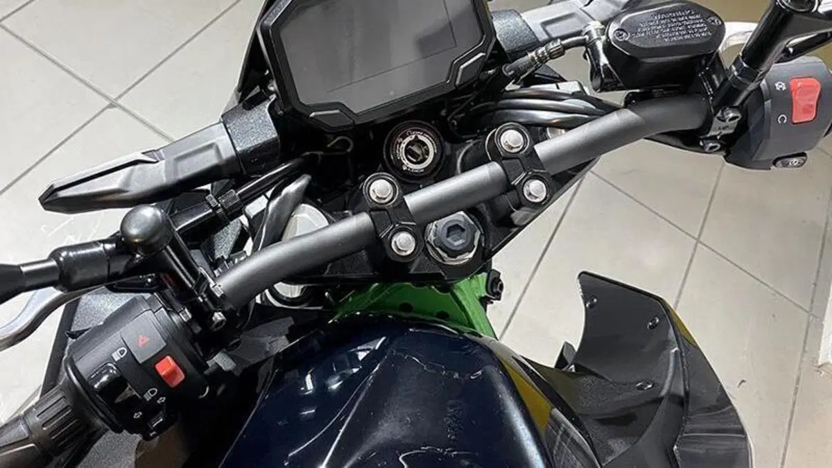 Kawasaki Z 500 SE (2024 - 26)  (3)