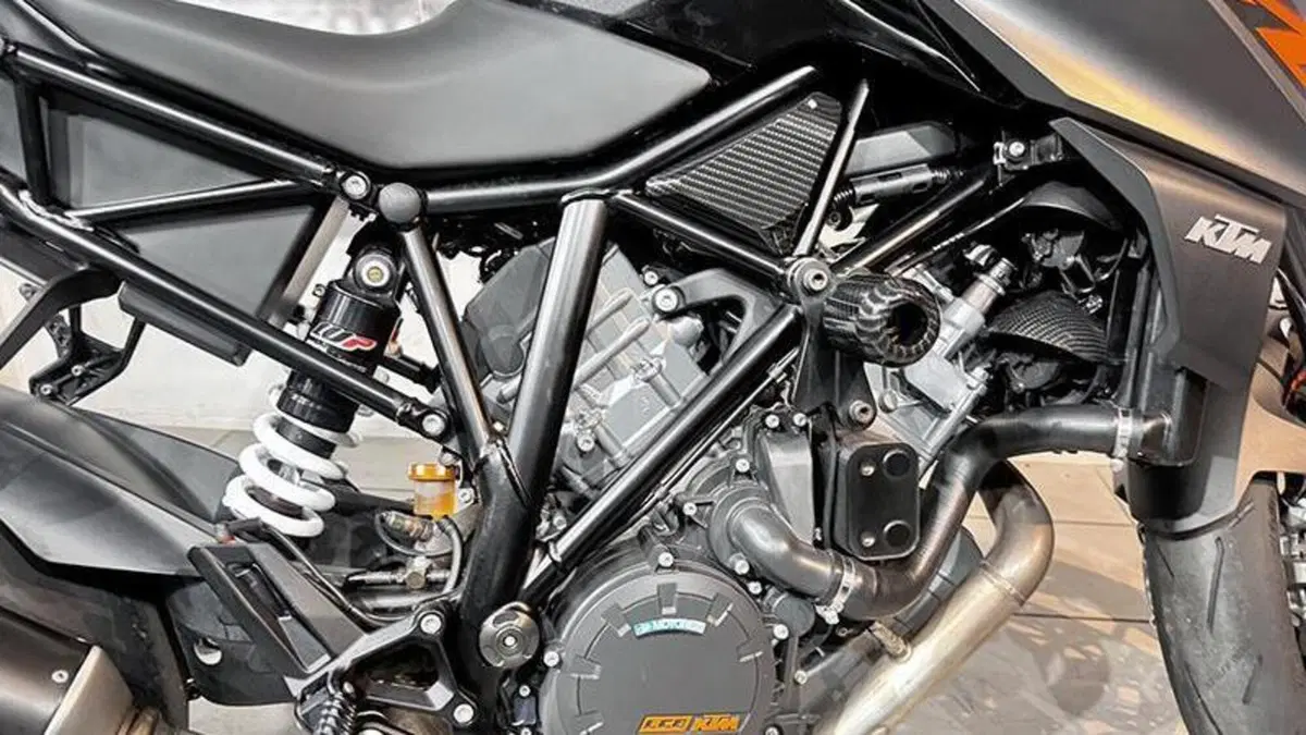 KTM 1290 Super Duke R ABS (2017 - 18)  (8)